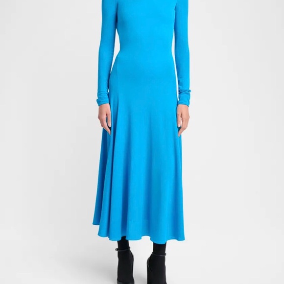 ALAIA
Leather d'Orsay Square-Toe Pumps - Picture 6 of 11